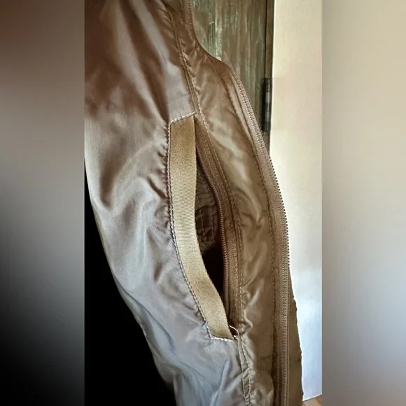 North Face Puffer Coat - Picture 5 of 7